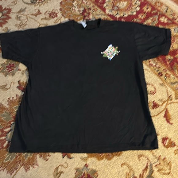 Escapes black tshirt with Hawaiian flowers size large short sleeve - Picture 3 of 4